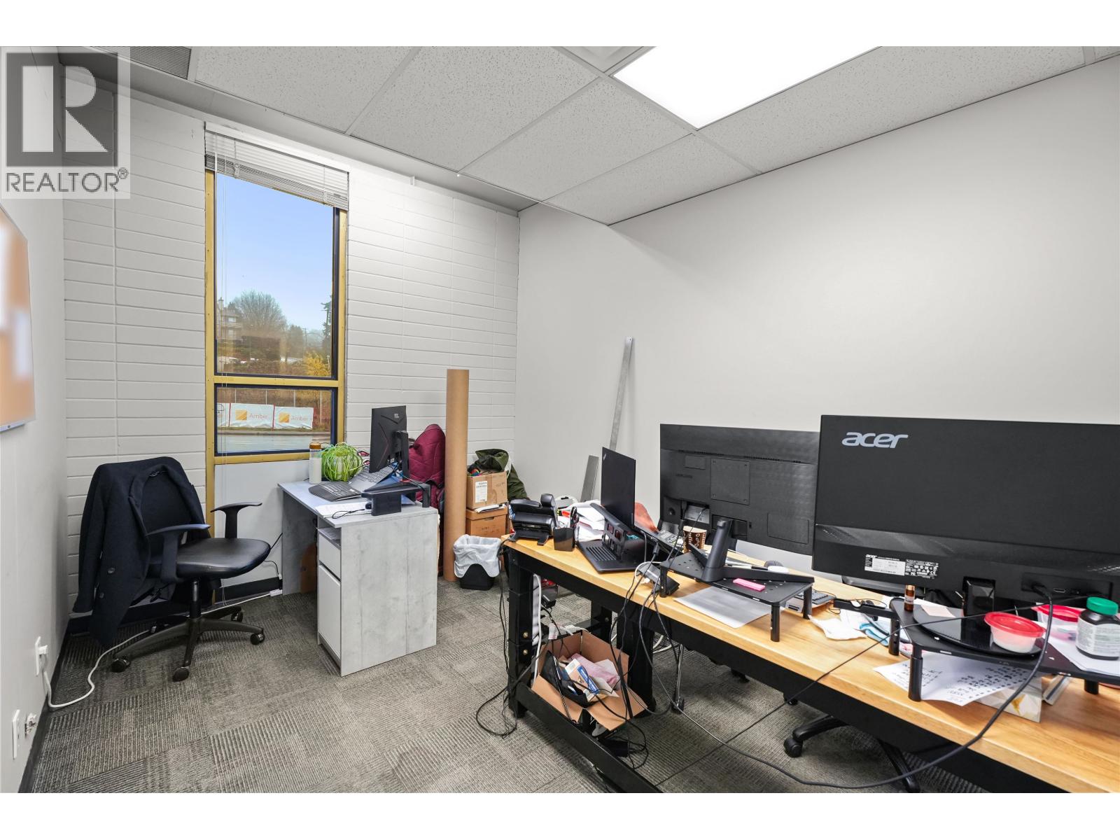 Office in Coquitlam - Image 28