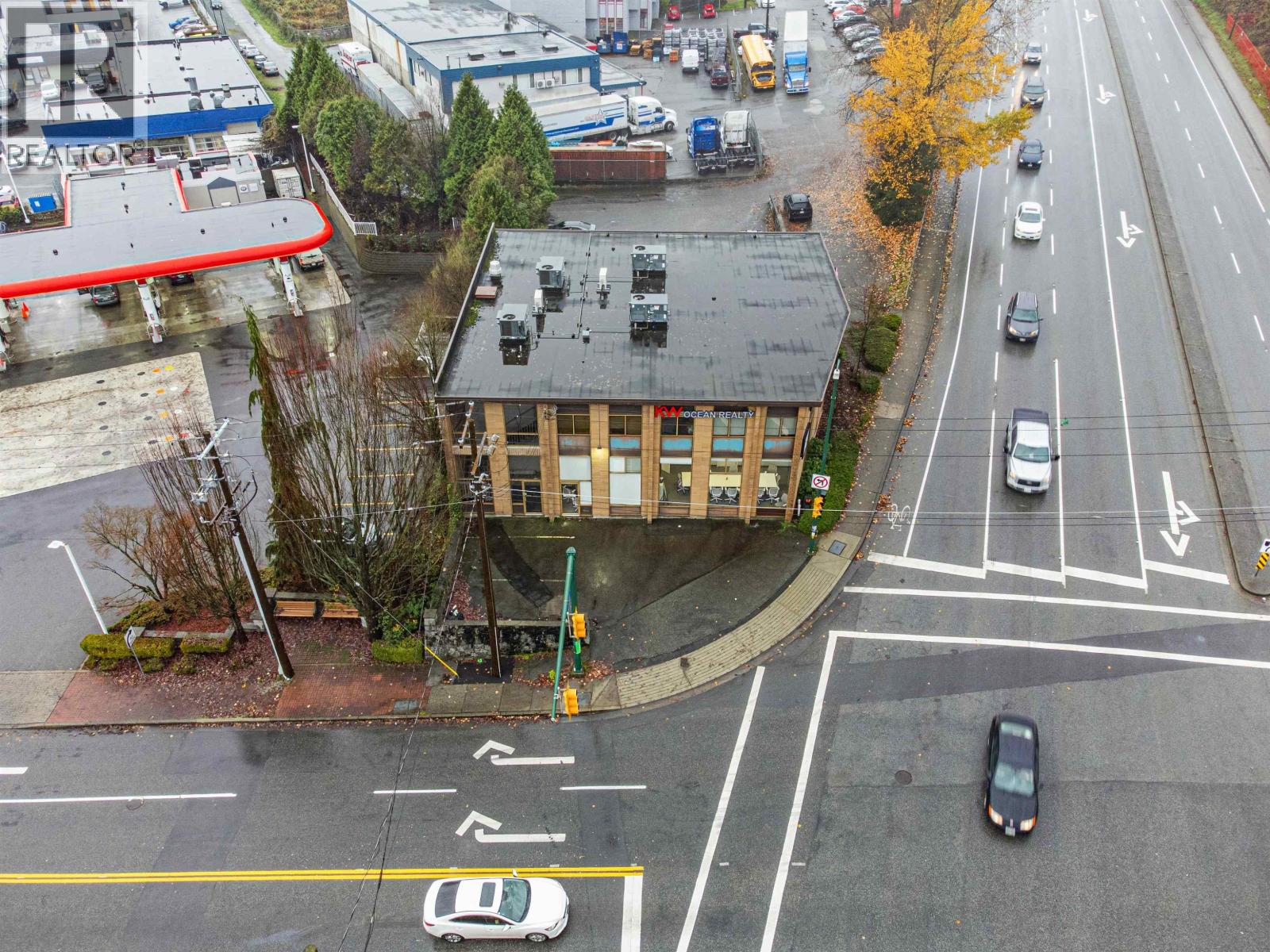 Office in Coquitlam - Image 13