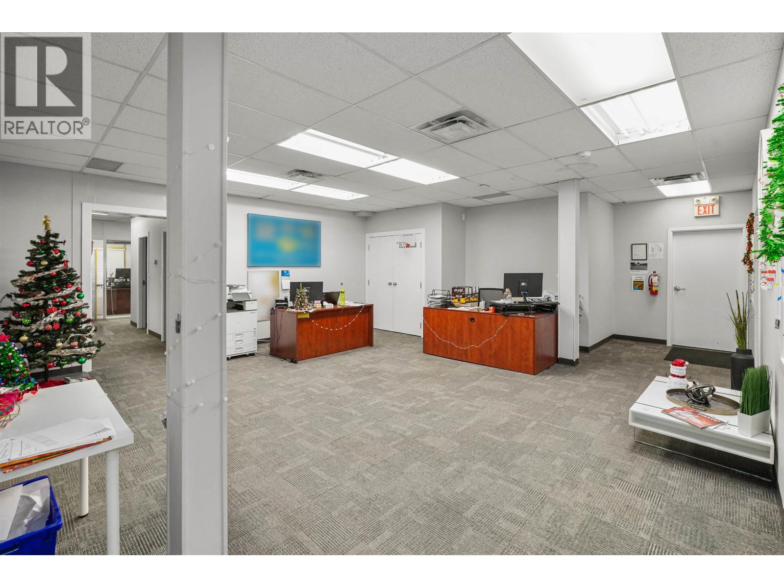 Office in Coquitlam - Image 30