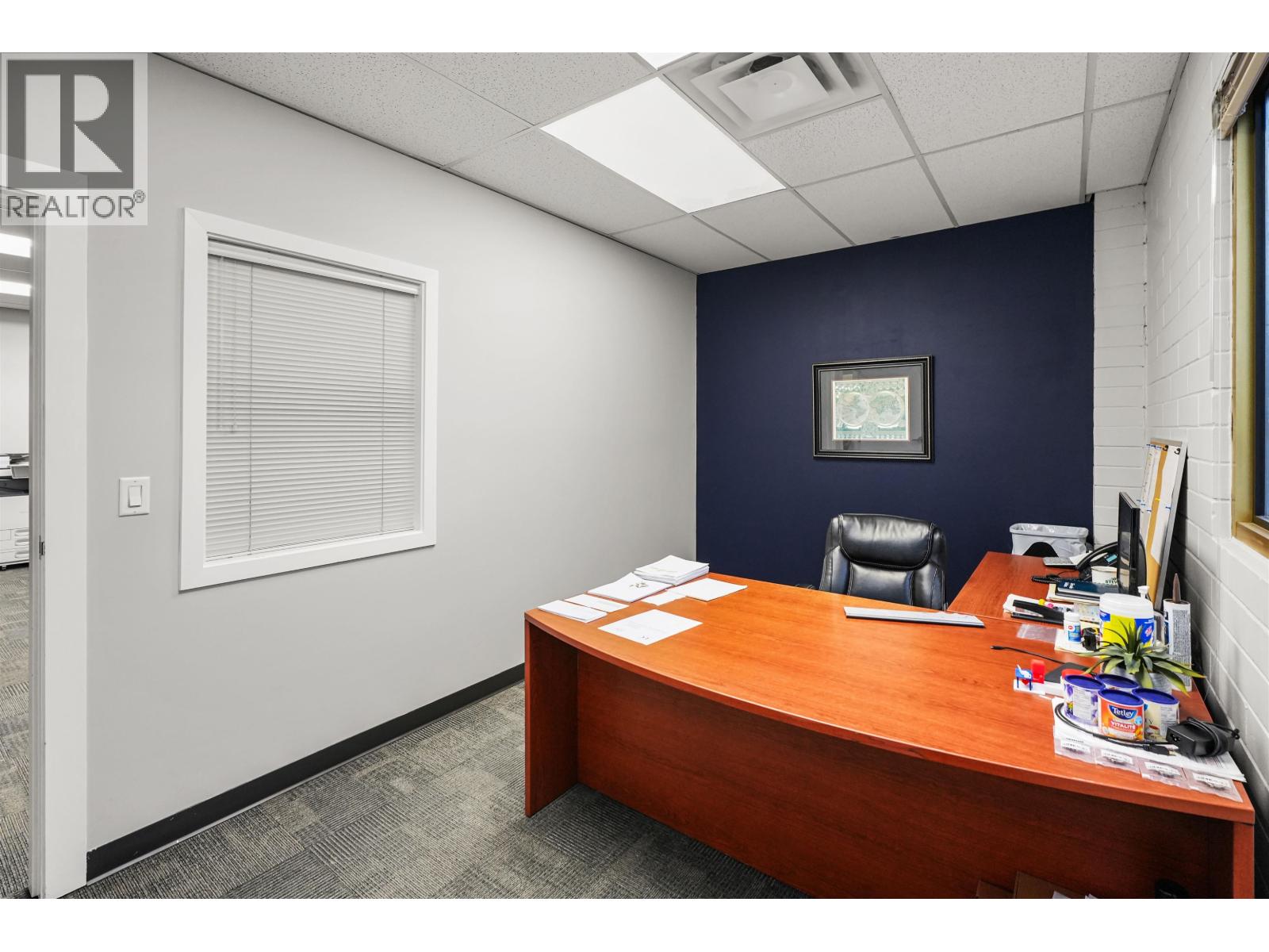 Office in Coquitlam - Image 9
