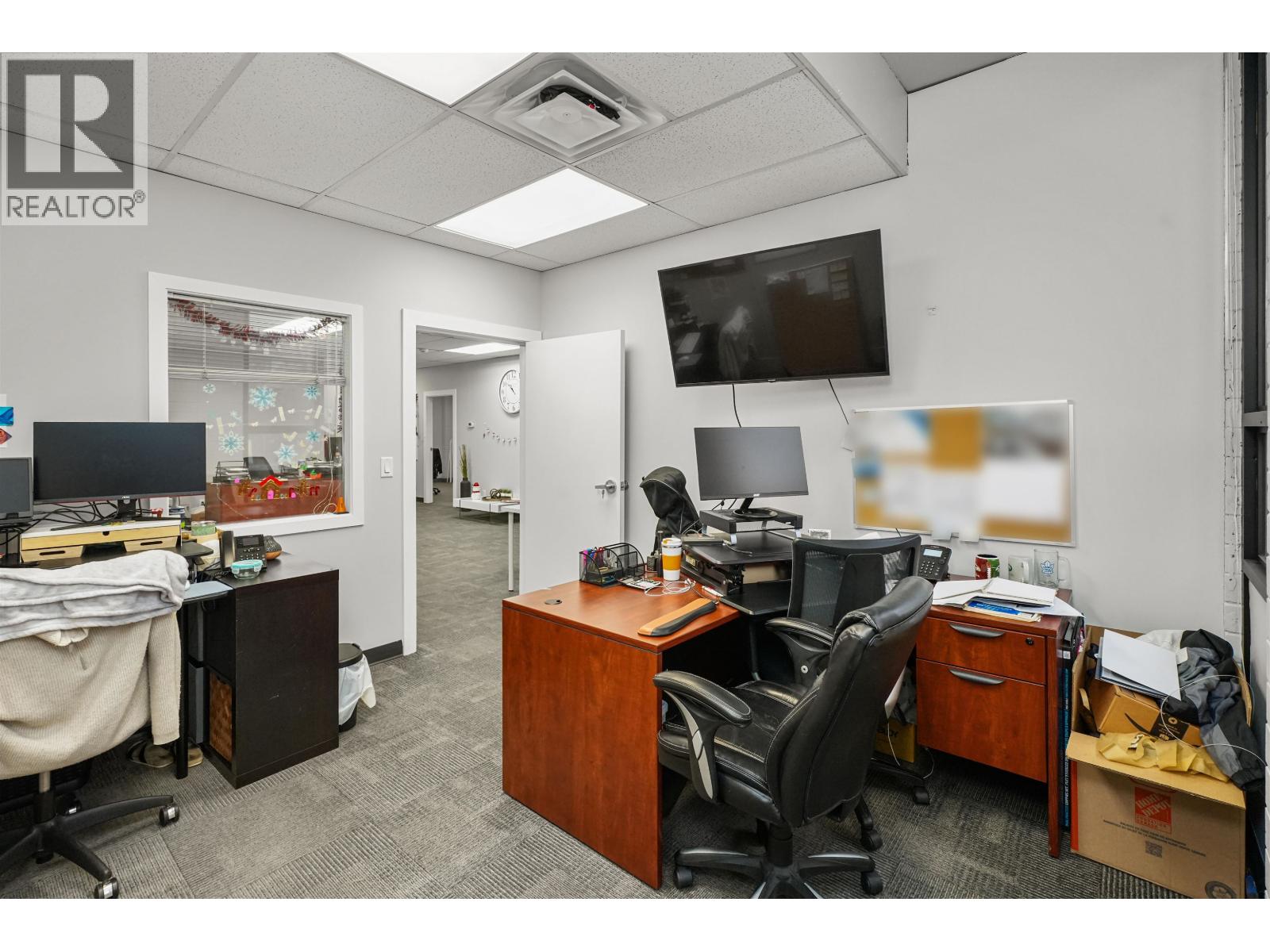 Office in Coquitlam - Image 23