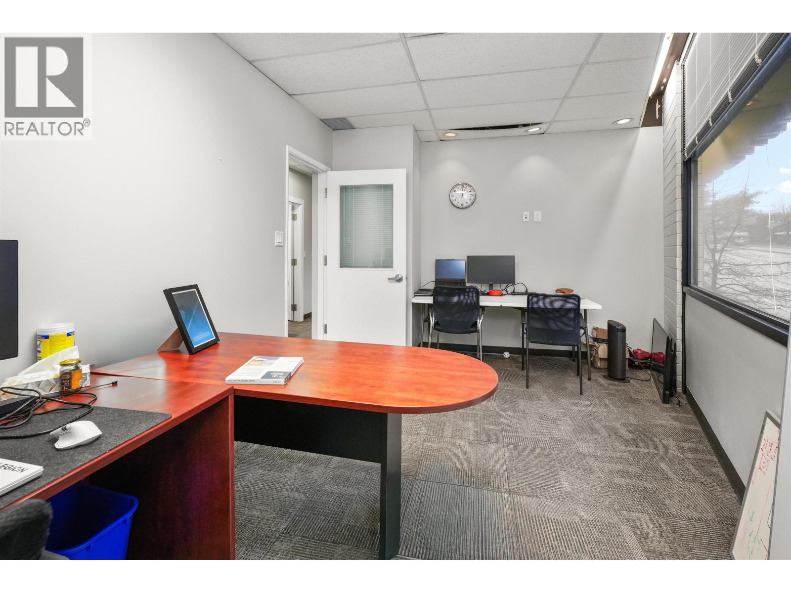 Office in Coquitlam - Image 29