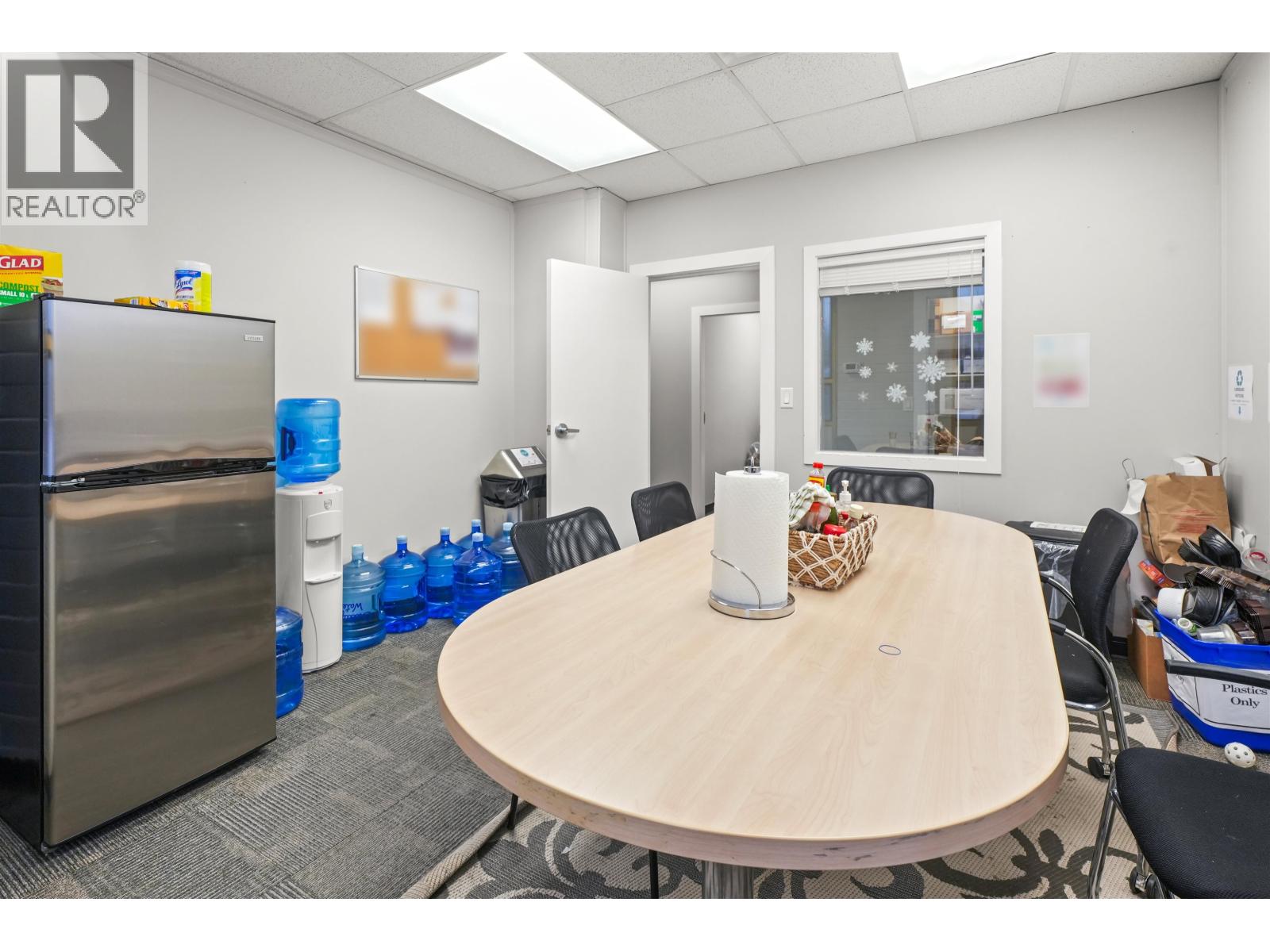 Office in Coquitlam - Image 20