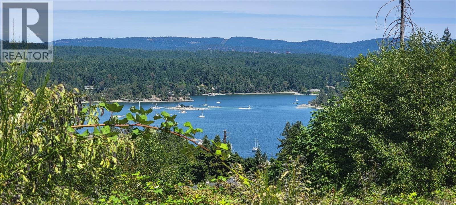  120 Bishops Walk Road, Salt Spring