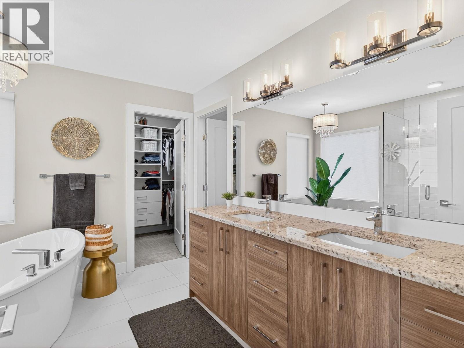  2578 Crown Crest Place, West Kelowna