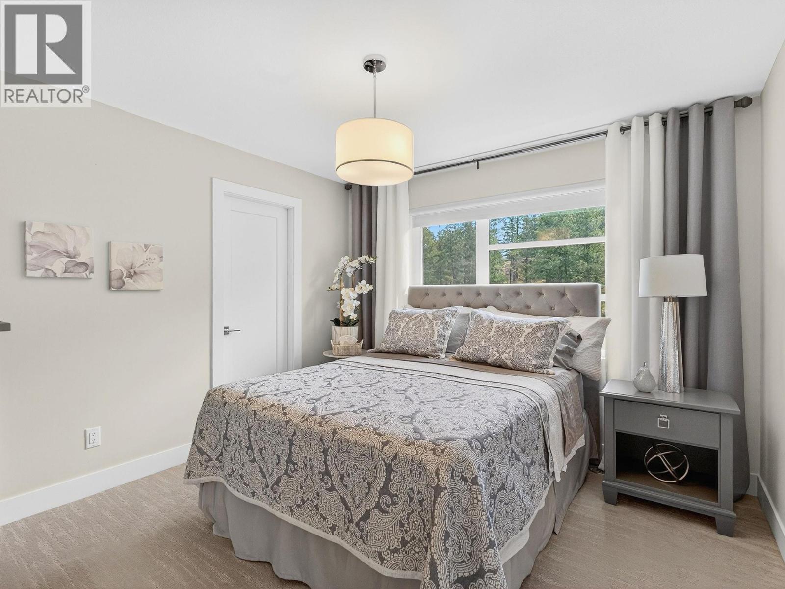  2578 Crown Crest Place, West Kelowna