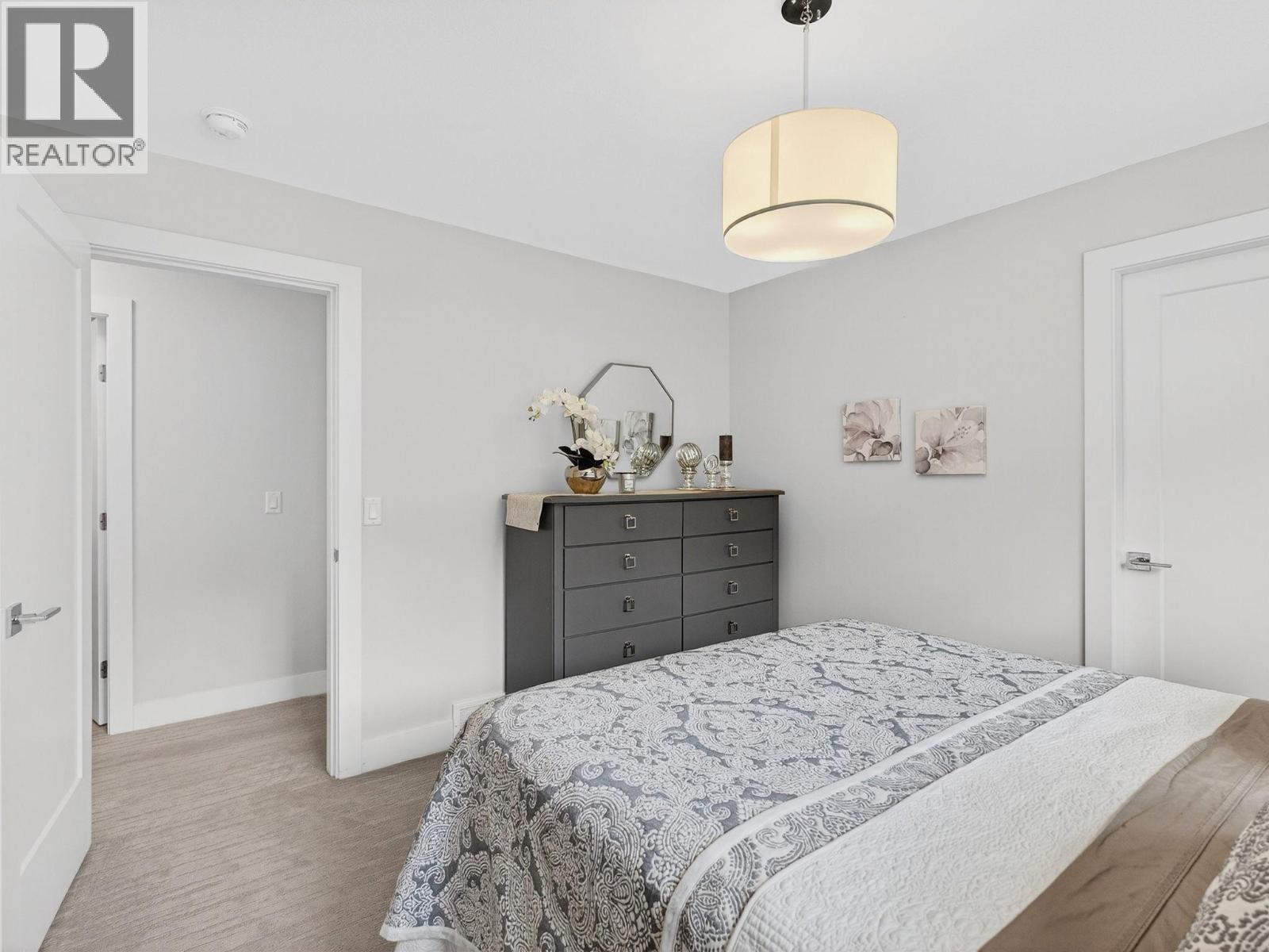  2578 Crown Crest Place, West Kelowna