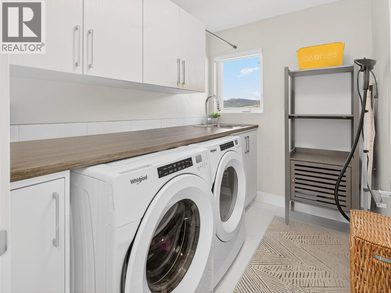  2578 Crown Crest Place, West Kelowna