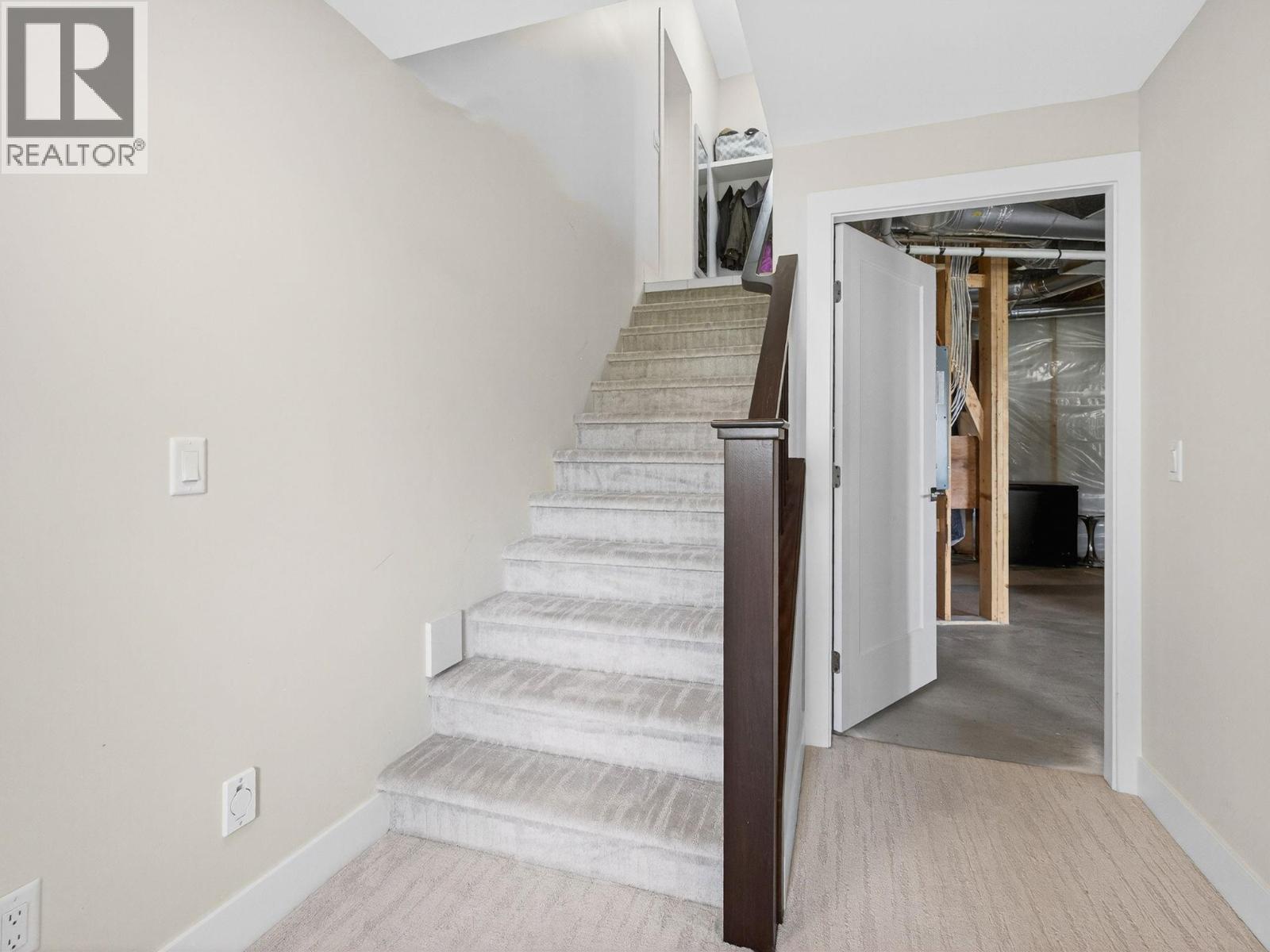  2578 Crown Crest Place, West Kelowna