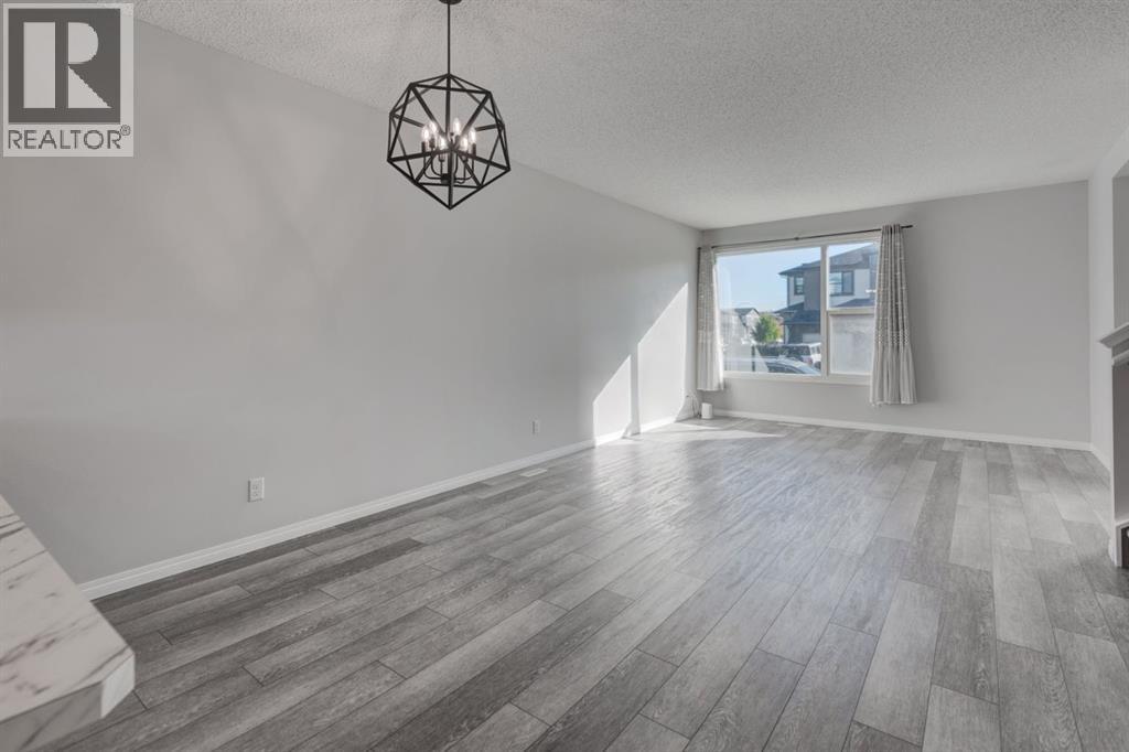 Single Family House for Sale in  Wolf Creek Manor SE Wolf Willow Calgary 