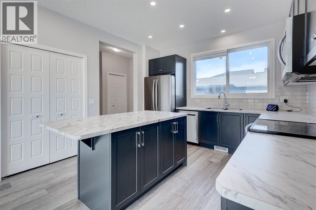 Single Family House for Sale in  Wolf Creek Manor SE Wolf Willow Calgary 