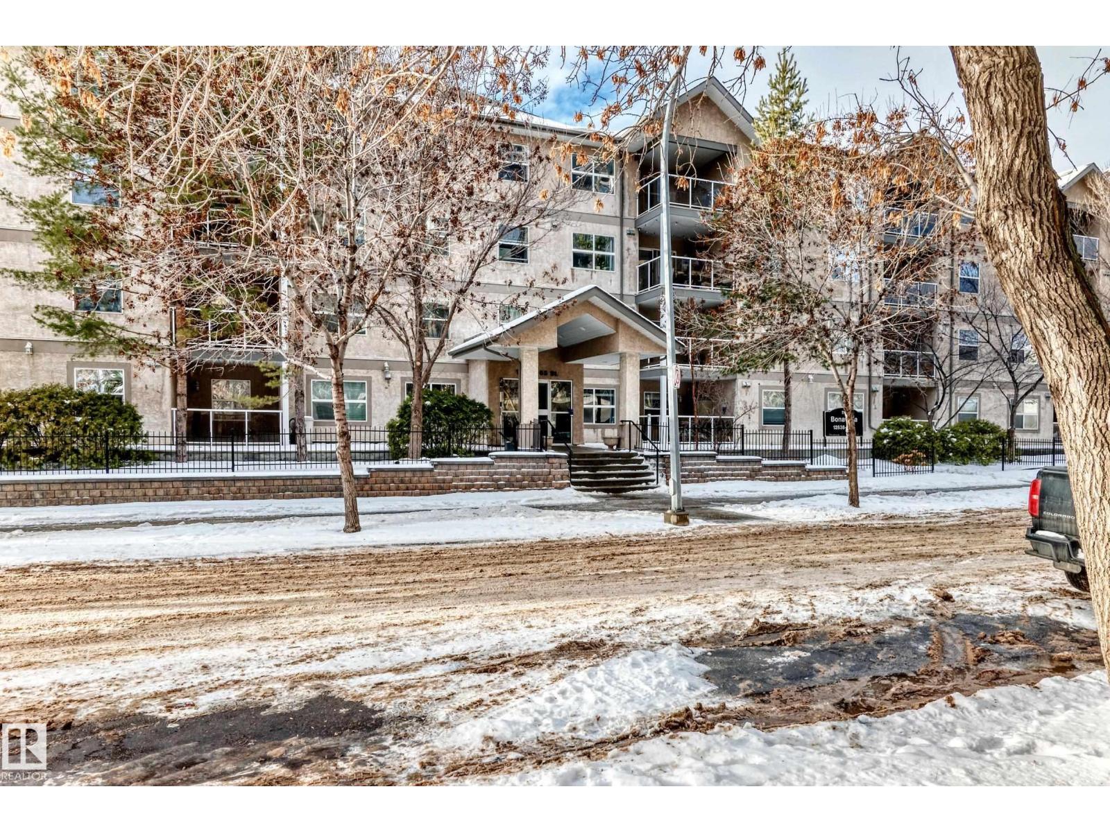 Single Family House for Sale in #   ST NW Edmonton 