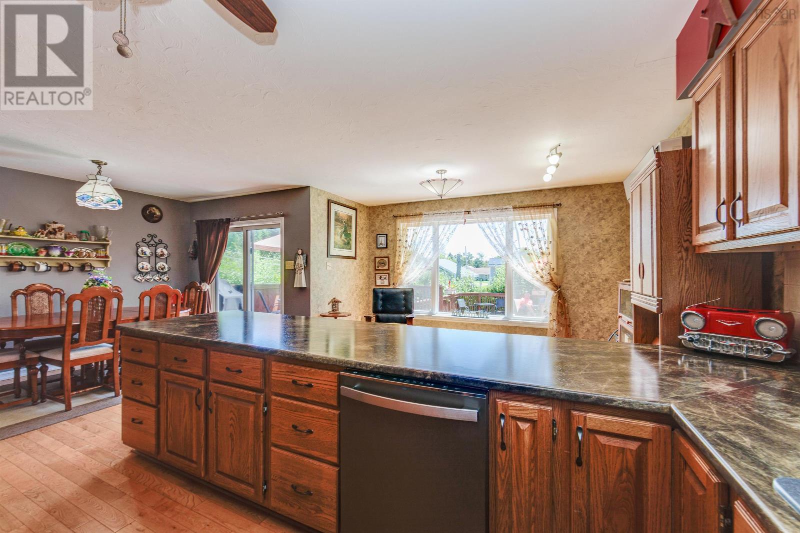 Property 40 of 51 of 76 Meadowland Avenue