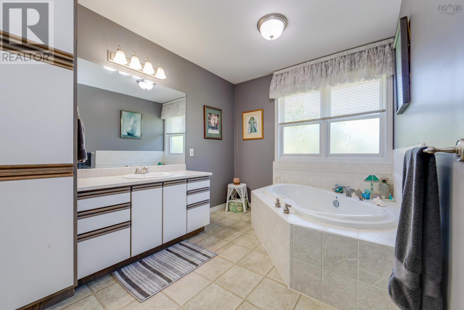 Property 48 of 51 of 76 Meadowland Avenue