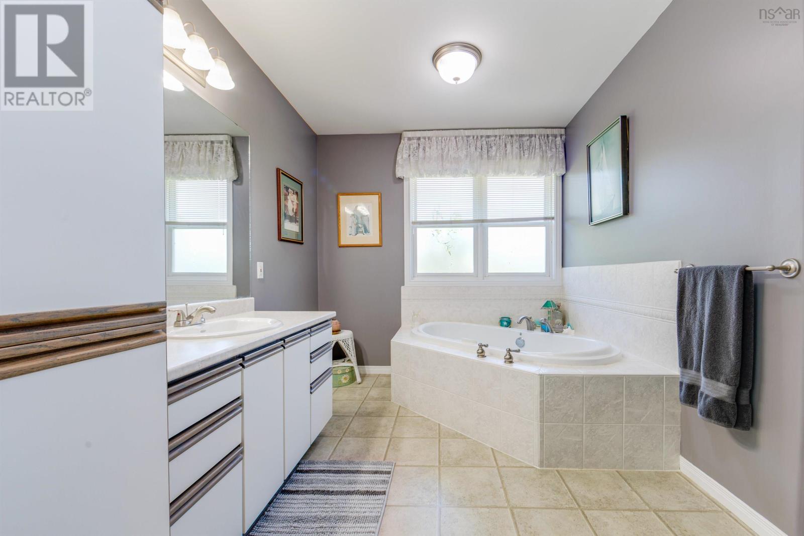 Property 8 of 51 of 76 Meadowland Avenue