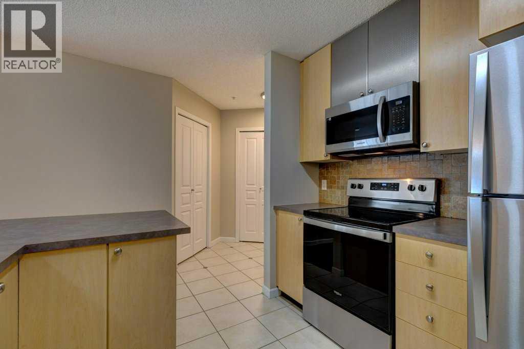 Single Family House for Sale in   Richard Court SW Lincoln Park Calgary 