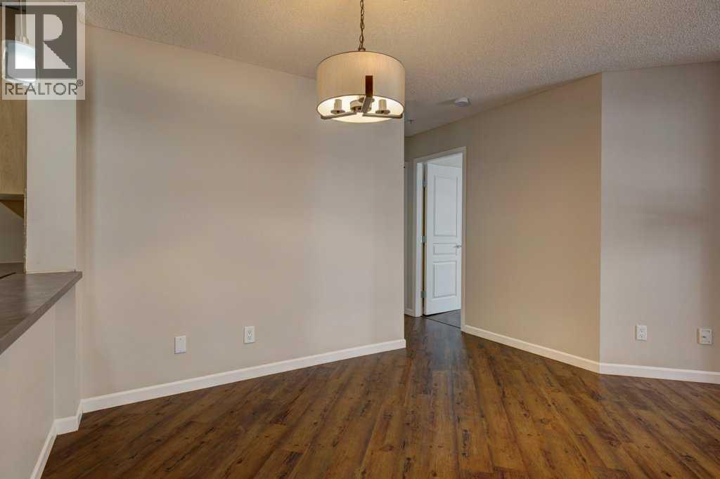 Single Family House for Sale in   Richard Court SW Lincoln Park Calgary 