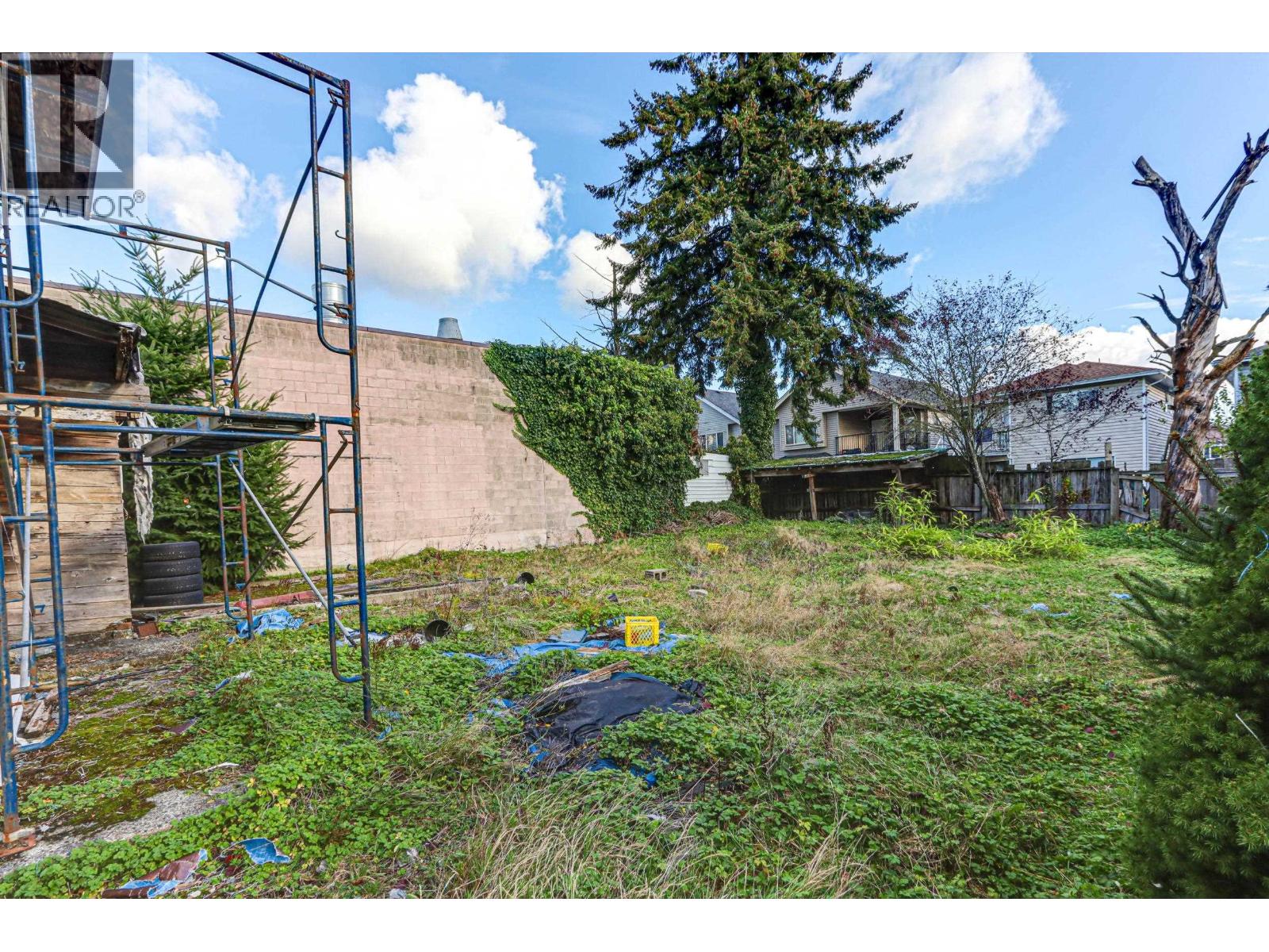 Retail in Burnaby - Image 6