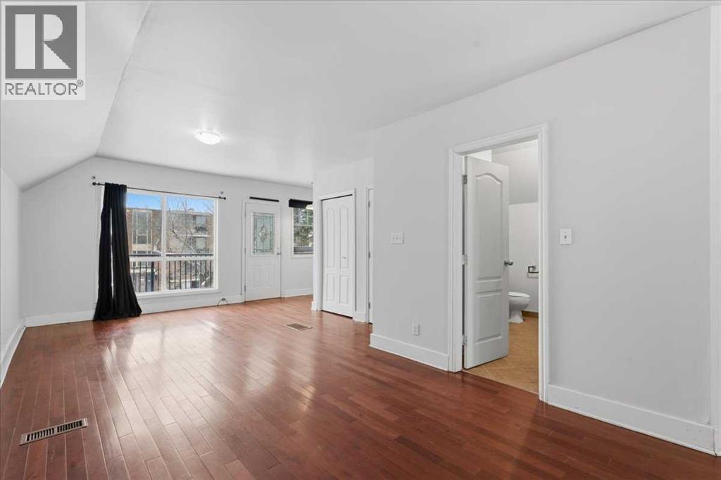 Single Family House for Sale in   Avenue SW Sunalta Calgary 