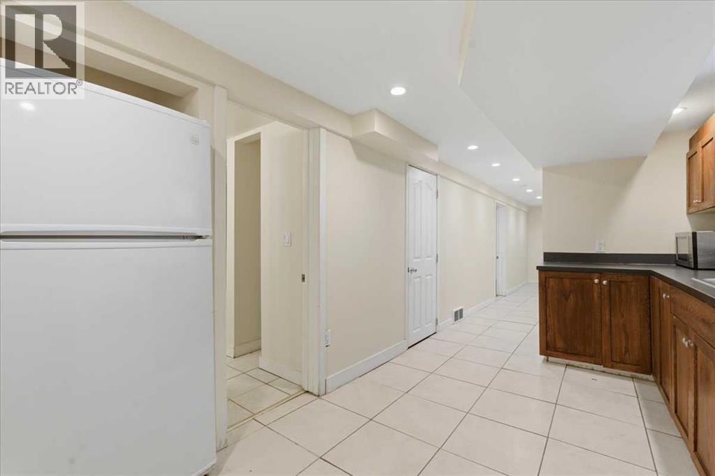 Single Family House for Sale in   Avenue SW Sunalta Calgary 