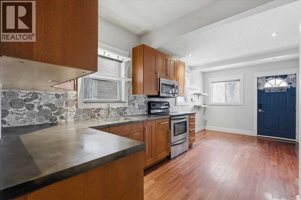 Single Family House for Sale in   Avenue SW Sunalta Calgary 