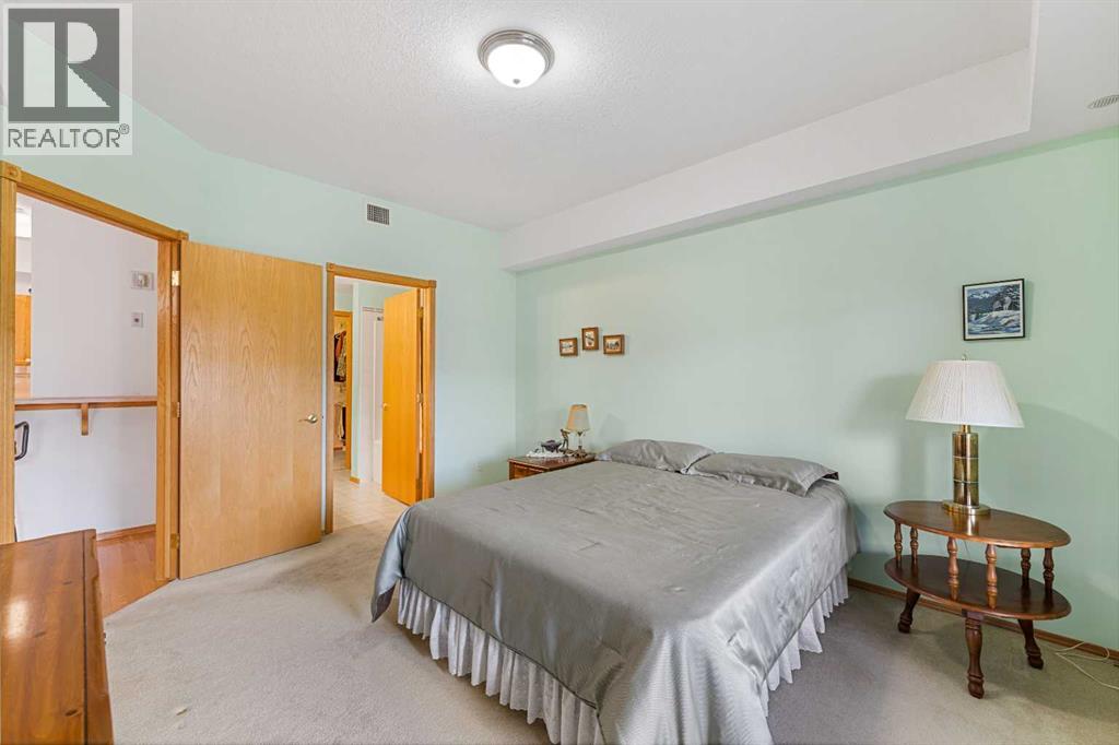 Single Family House for Sale in   Tuscany Springs Boulevard NW Tuscany Calgary 