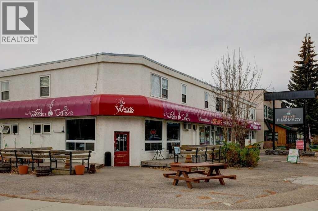 Single Family House Bungalow for Sale in   Avenue NW Capitol Hill Calgary 