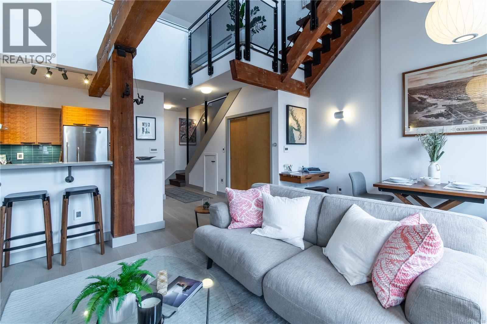 317 599 Pandora Avenue, Victoria