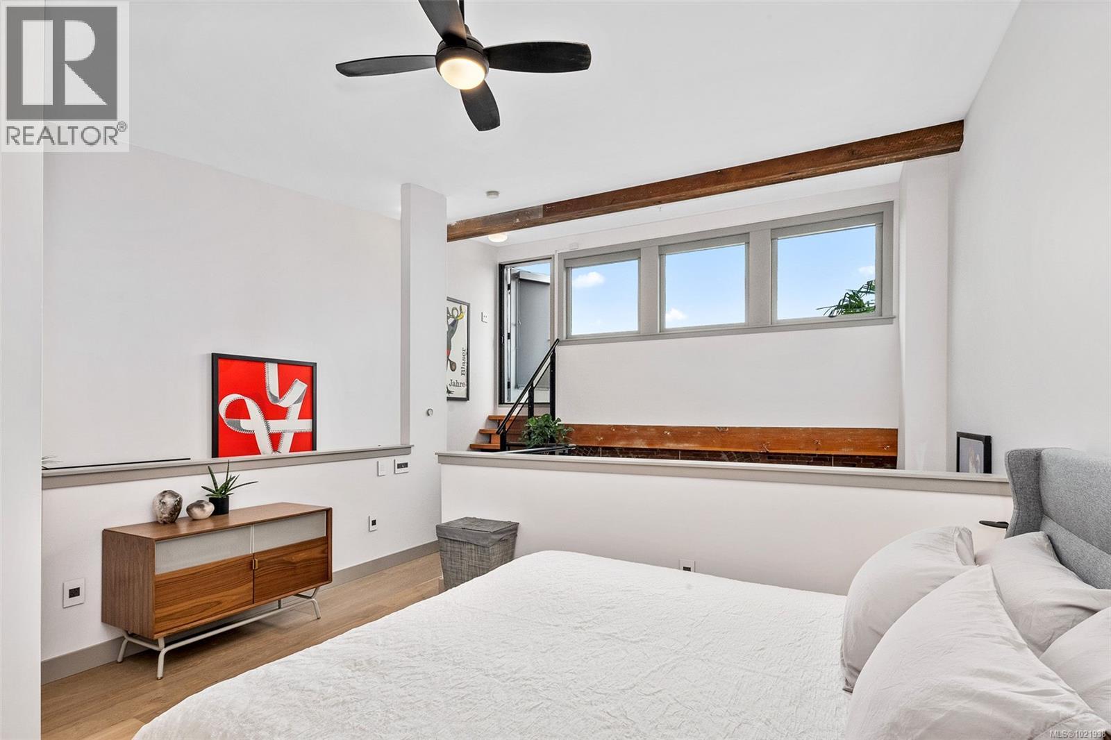 317 599 Pandora Avenue, Victoria