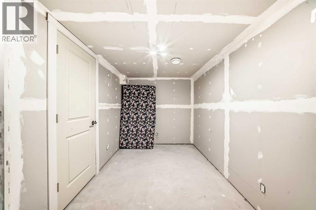 Single Family House for Sale in  Lavender Drive SE Rangeview Calgary 