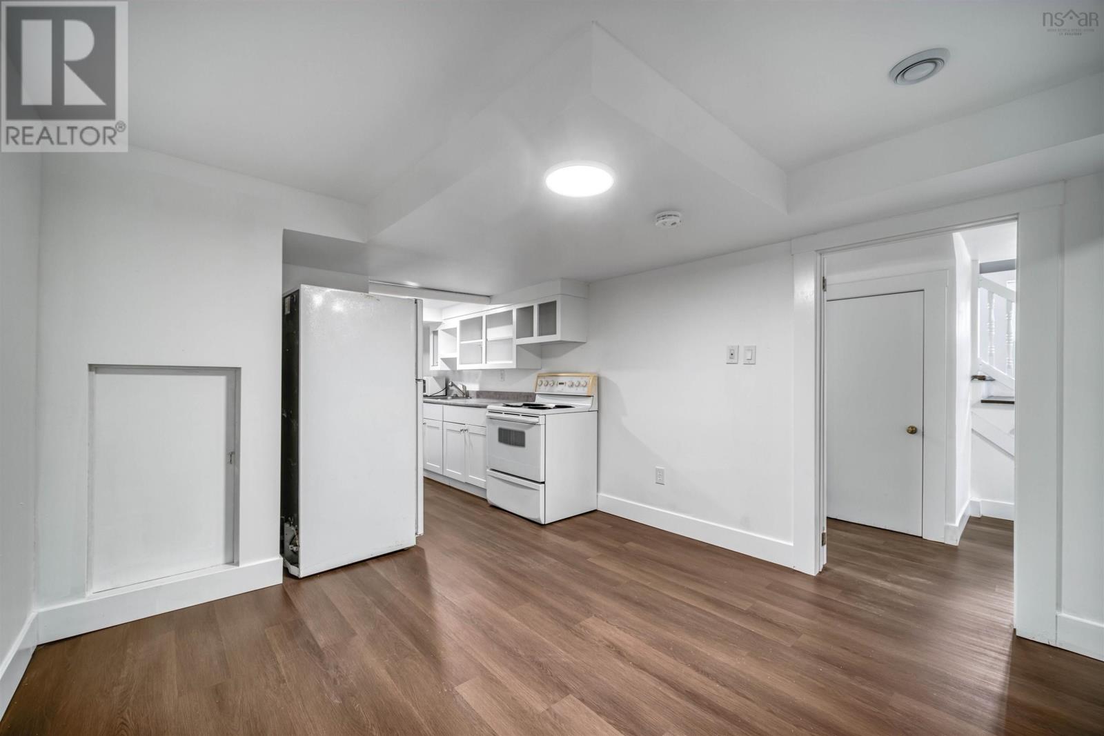 Property 9 of 45 of A & B 34 Raymond Drive