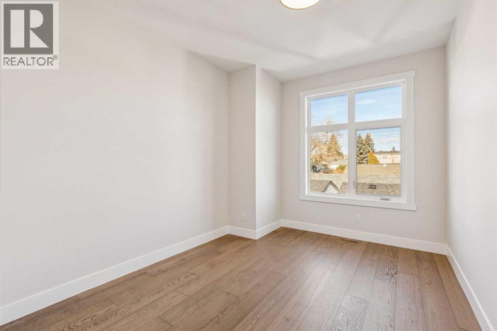 Single Family House for Sale in   Avenue NW Capitol Hill Calgary 