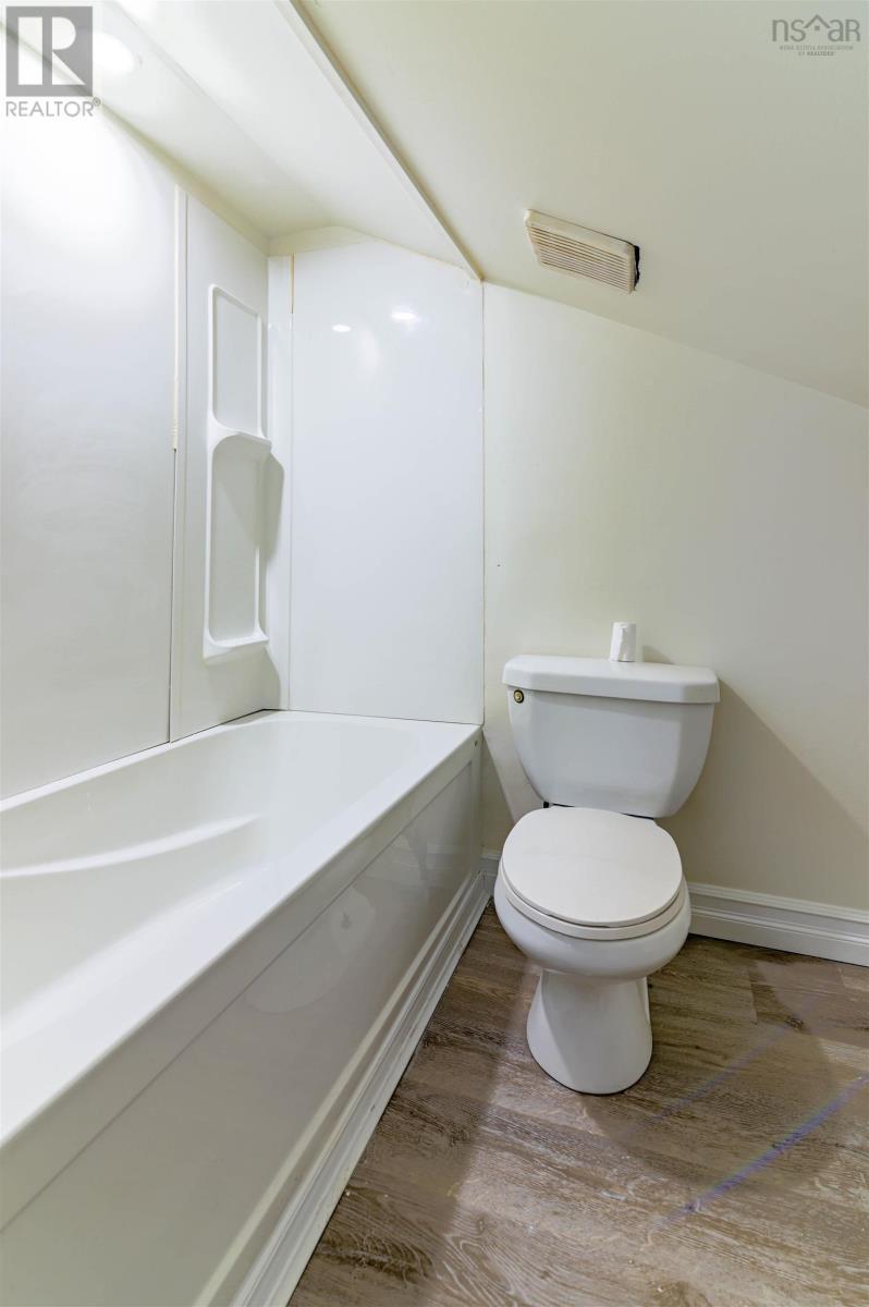 Property 31 of 33 of 1359 Sanford Road