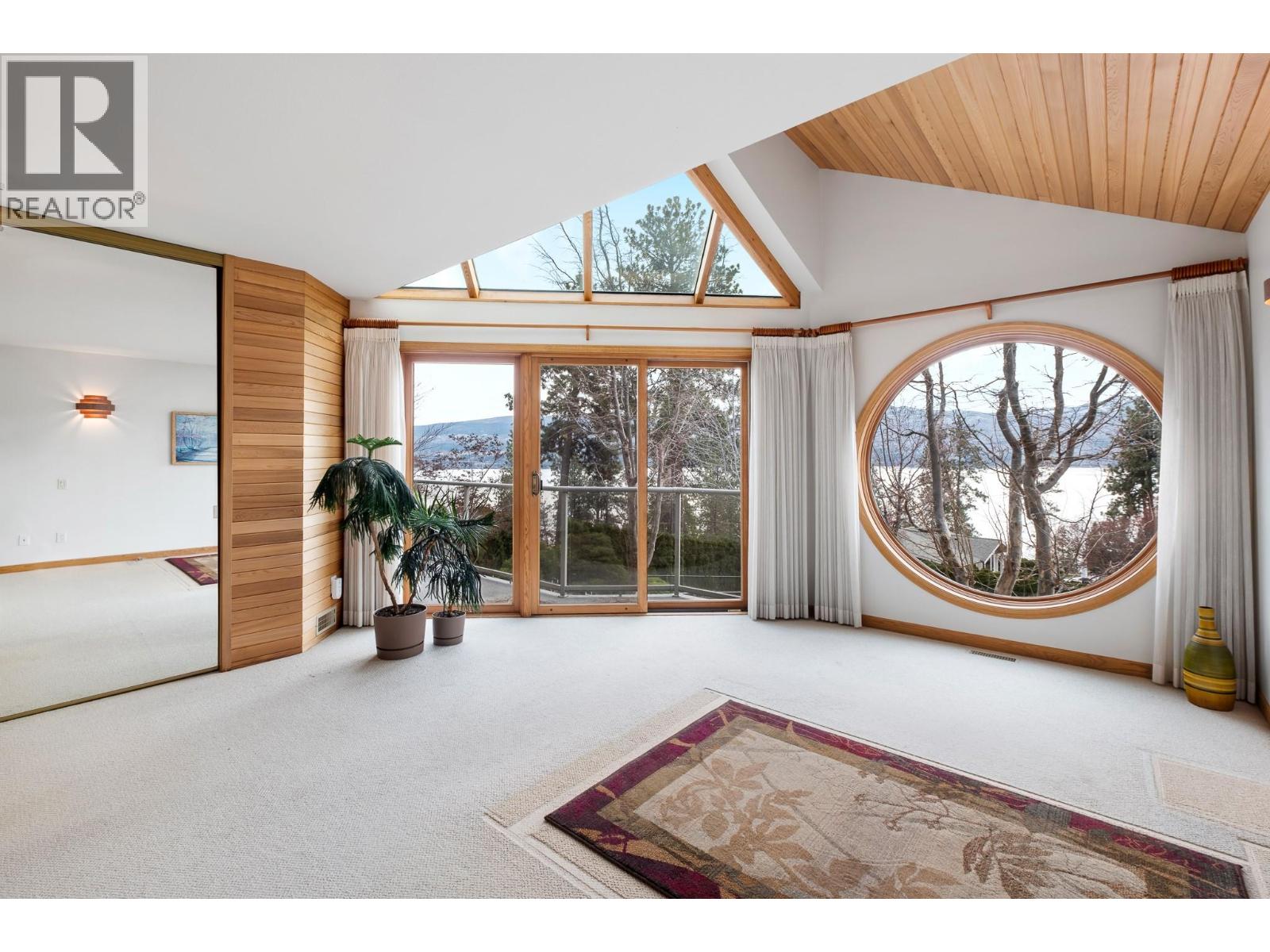  707 Brookfield Court, West Kelowna