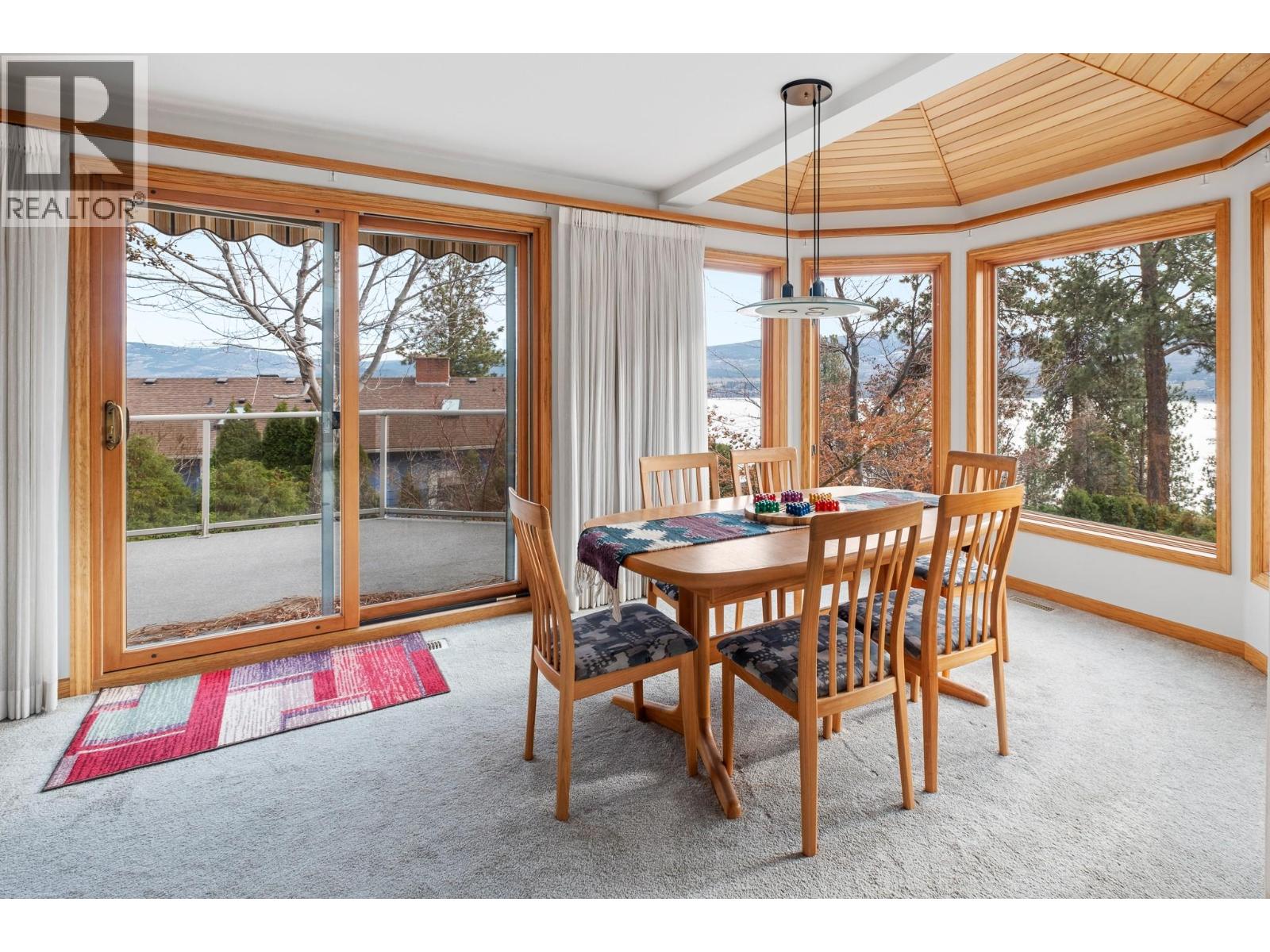  707 Brookfield Court, West Kelowna