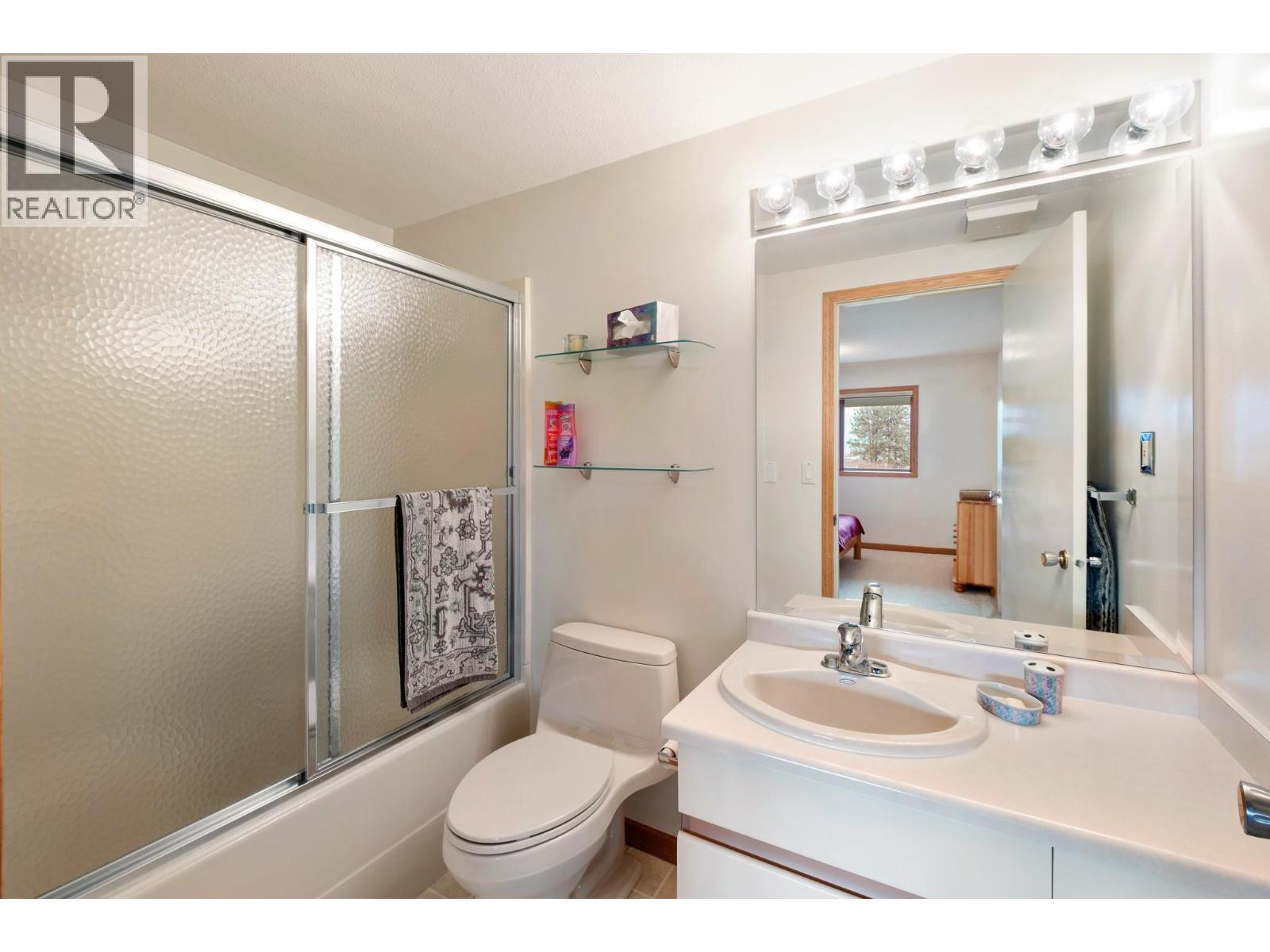  707 Brookfield Court, West Kelowna