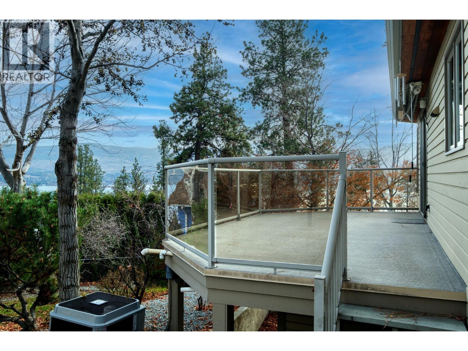  707 Brookfield Court, West Kelowna
