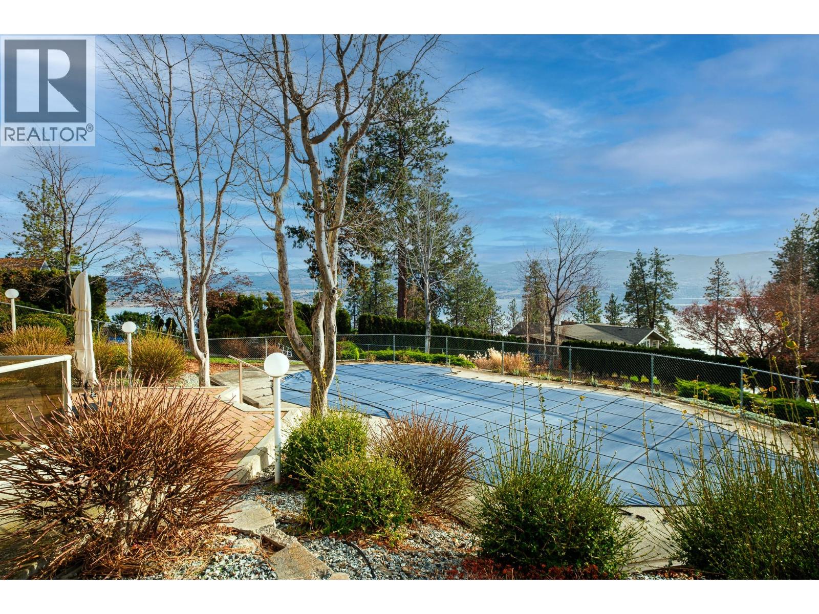  707 Brookfield Court, West Kelowna