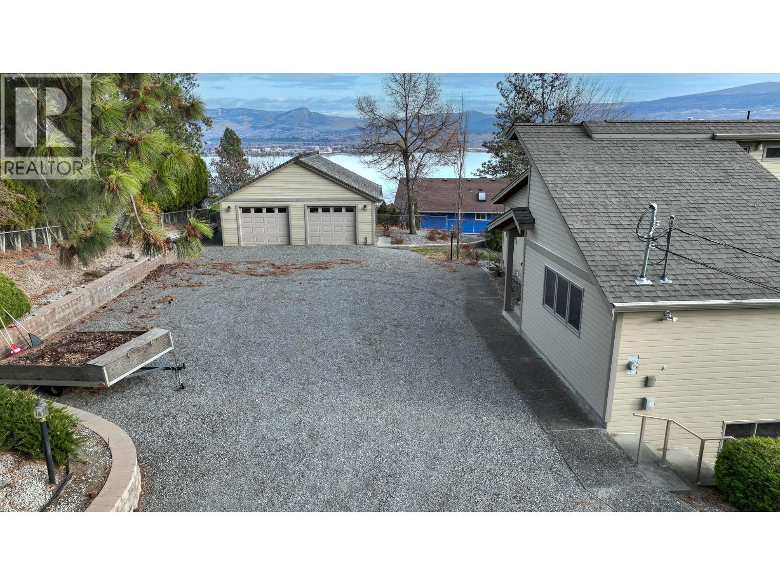  707 Brookfield Court, West Kelowna
