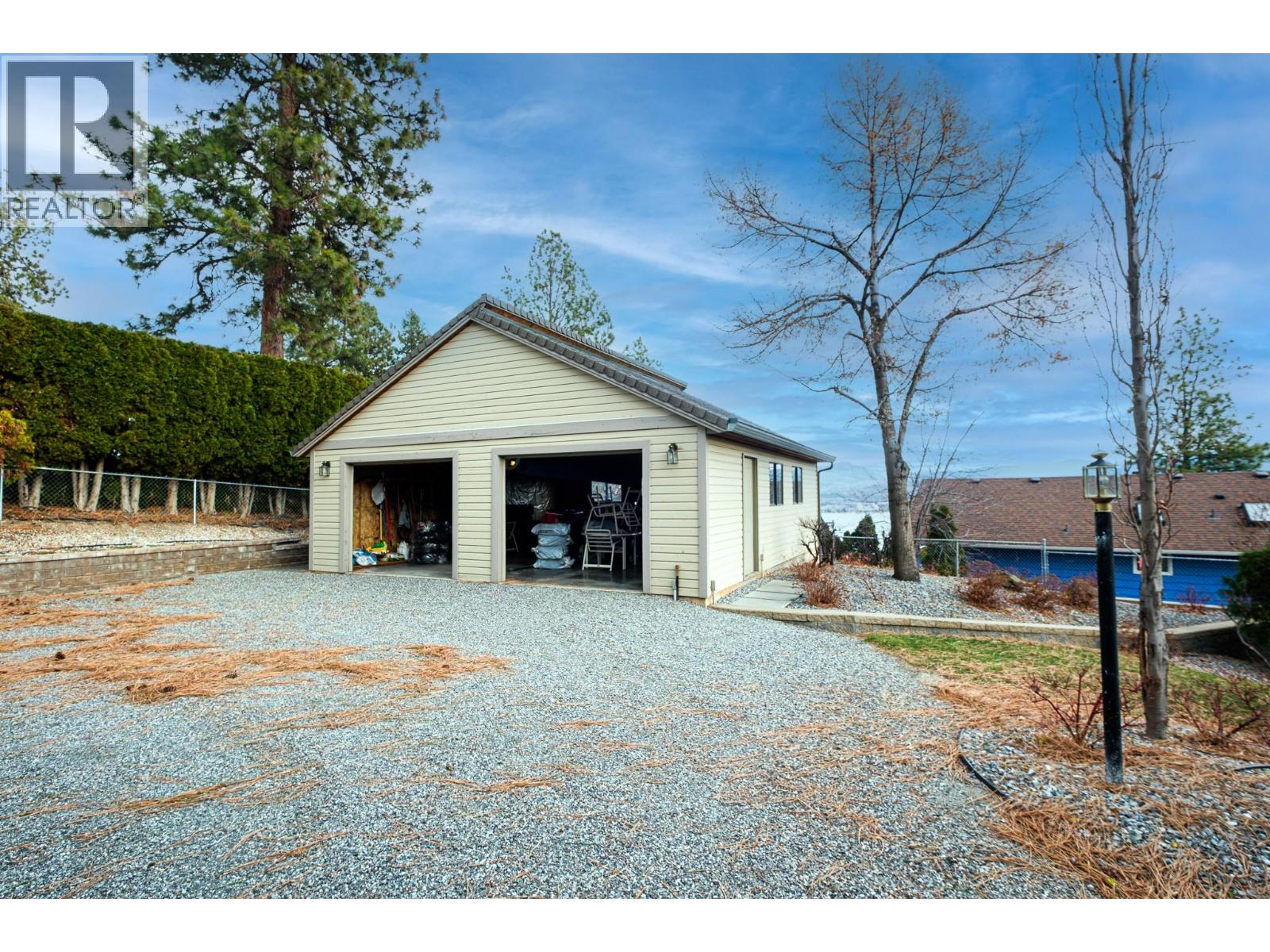  707 Brookfield Court, West Kelowna