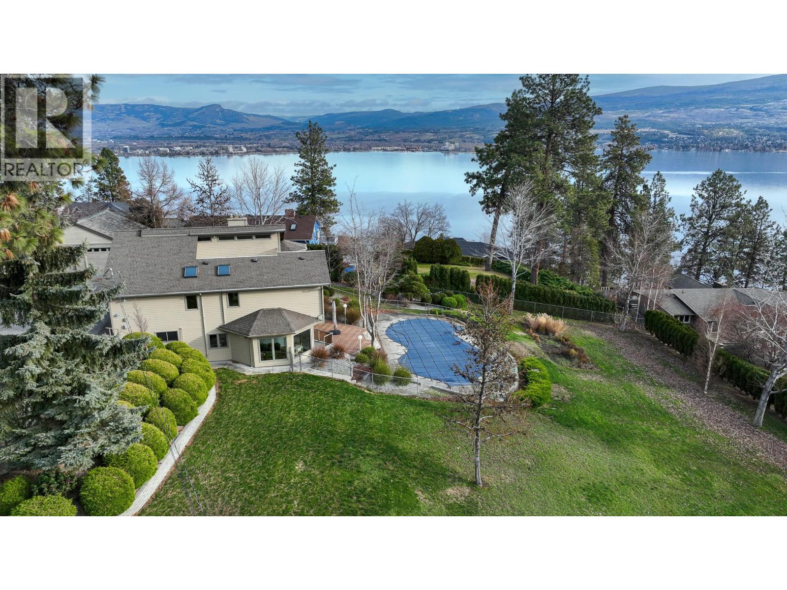  707 Brookfield Court, West Kelowna