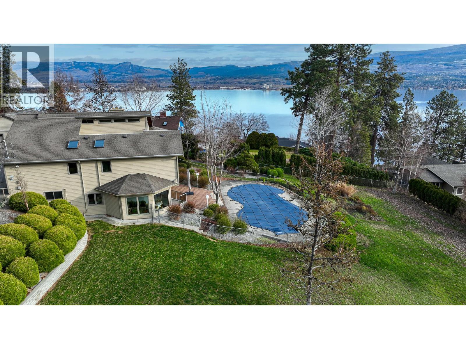  707 Brookfield Court, West Kelowna