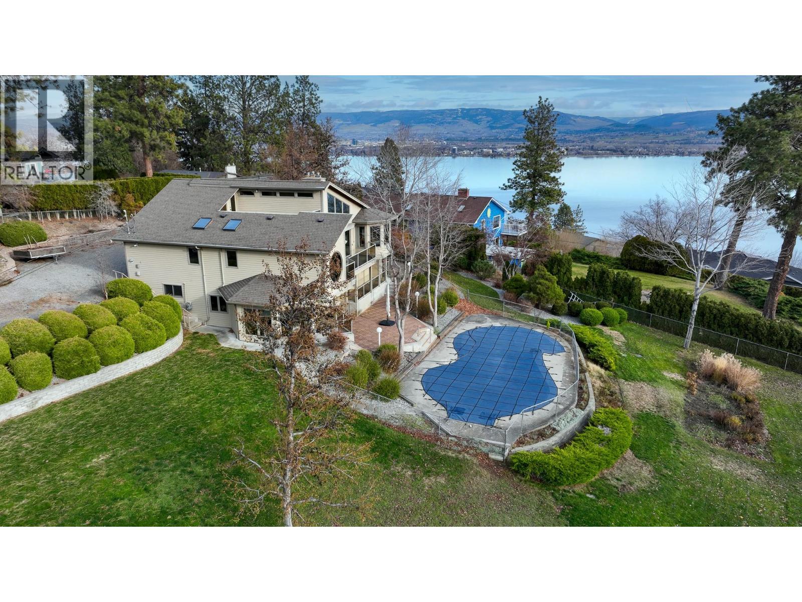  707 Brookfield Court, West Kelowna