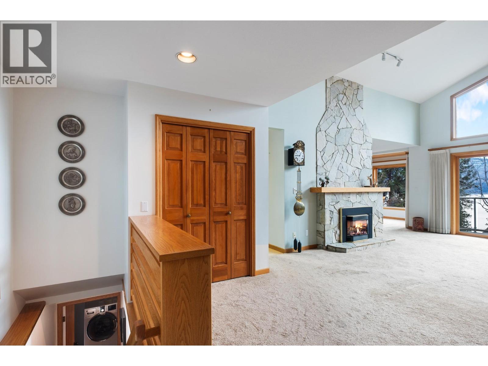  707 Brookfield Court, West Kelowna