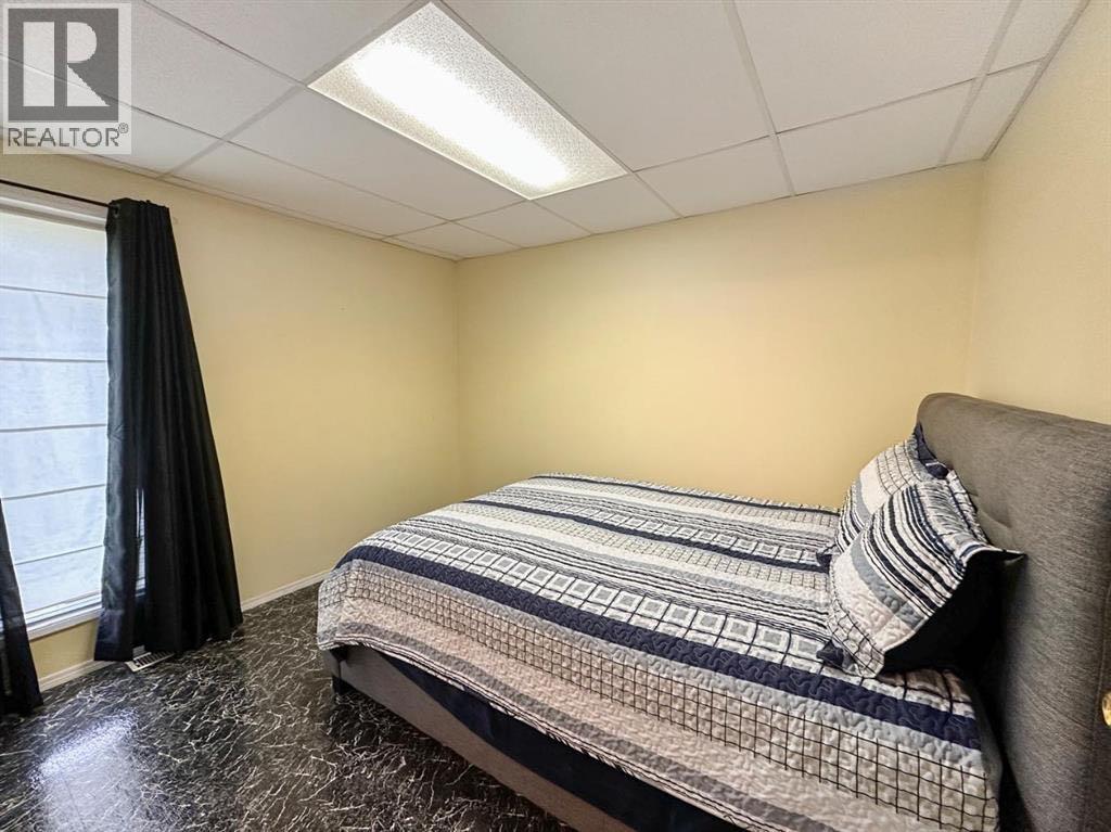 5009 50 Avenue - Photo 5 of 13, Valleyview, Alberta