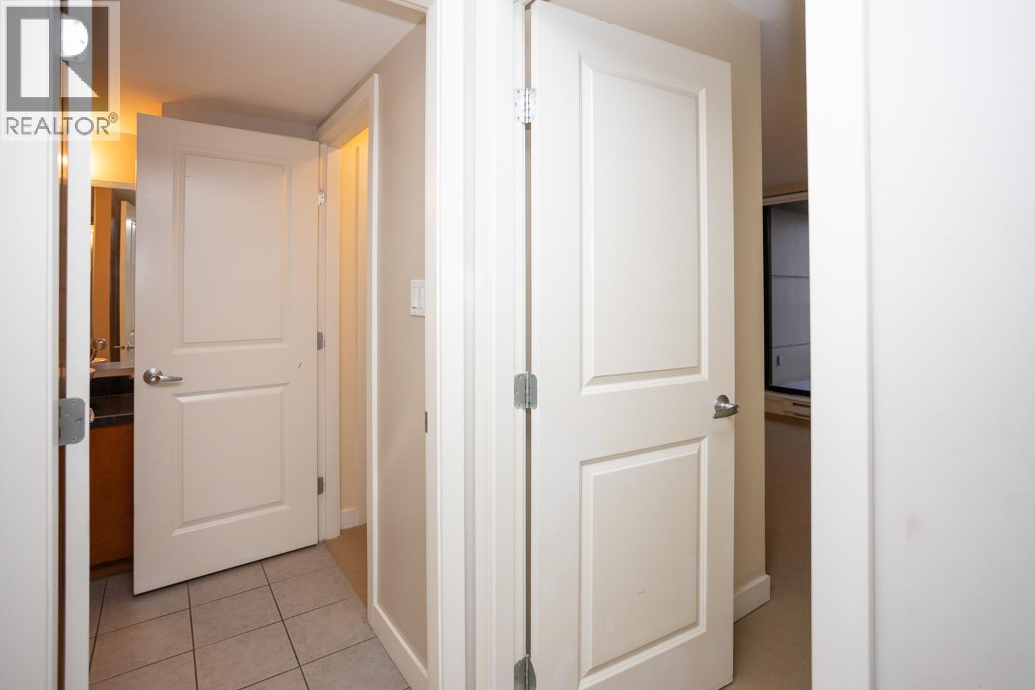 #1708-9133 HEMLOCK Drive, Richmond