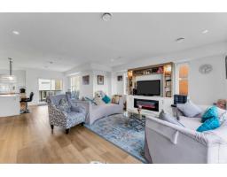 1 12585 104a Avenue, Surrey, BC V3V0G7 Photo 12