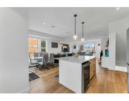 1 12585 104a Avenue, Surrey, BC V3V0G7 Photo 8