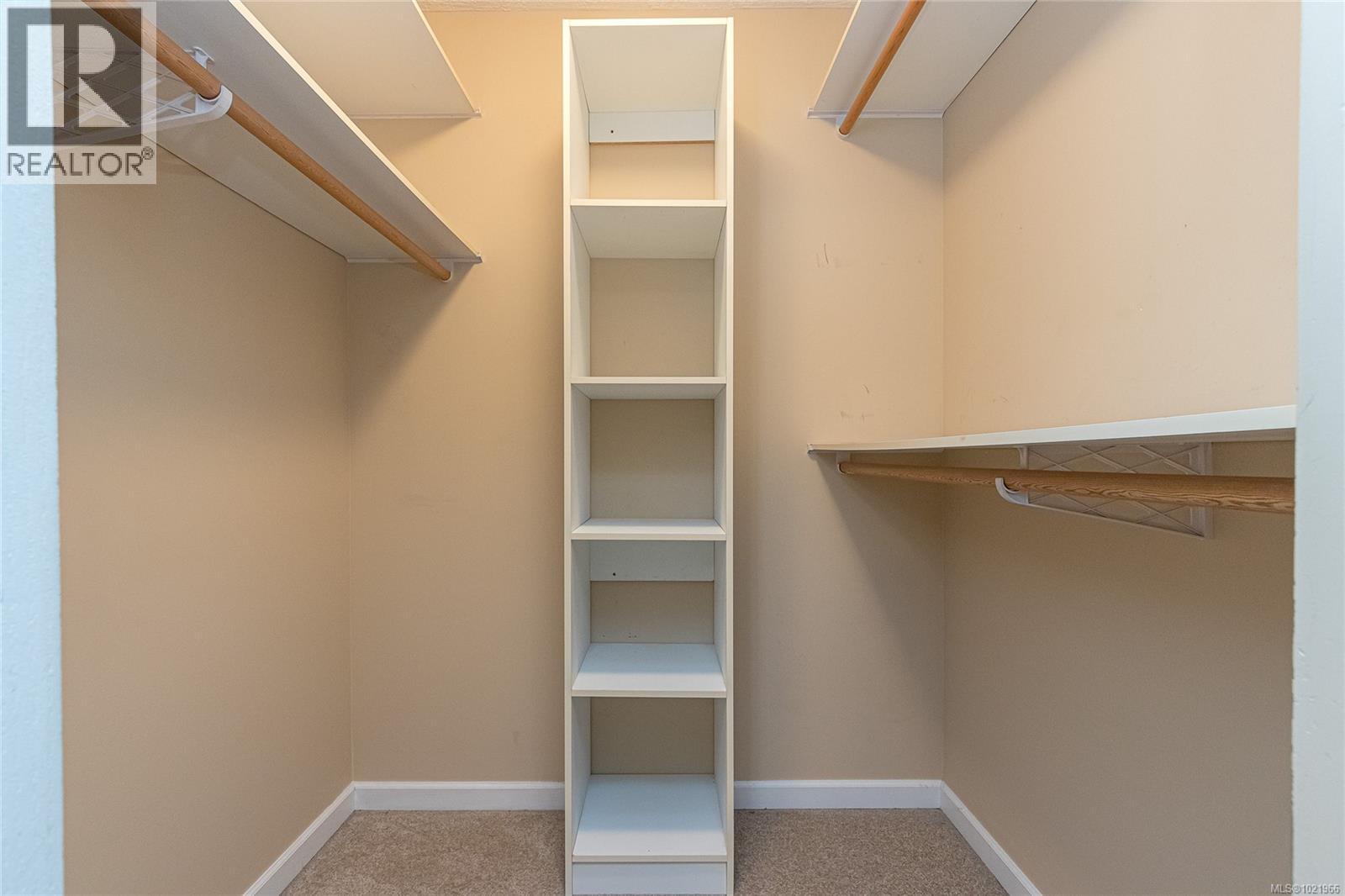 3546 Sun Estate, Langford