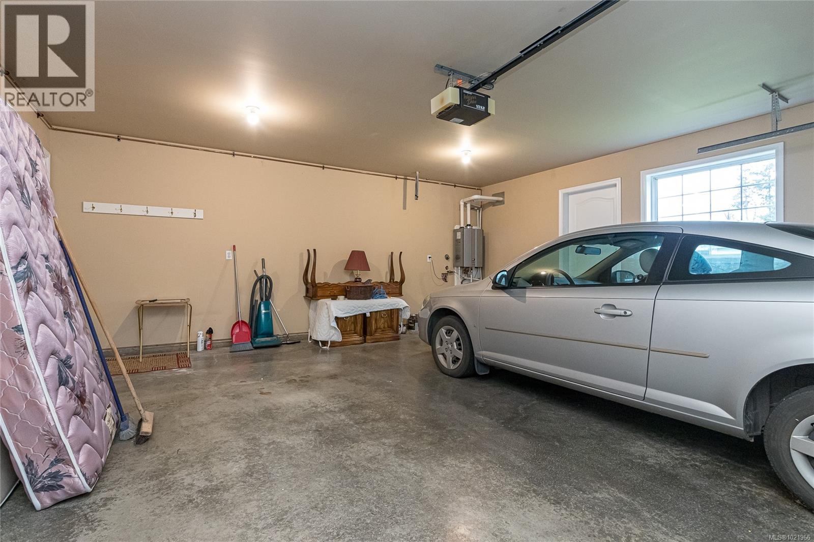 3546 Sun Estate, Langford